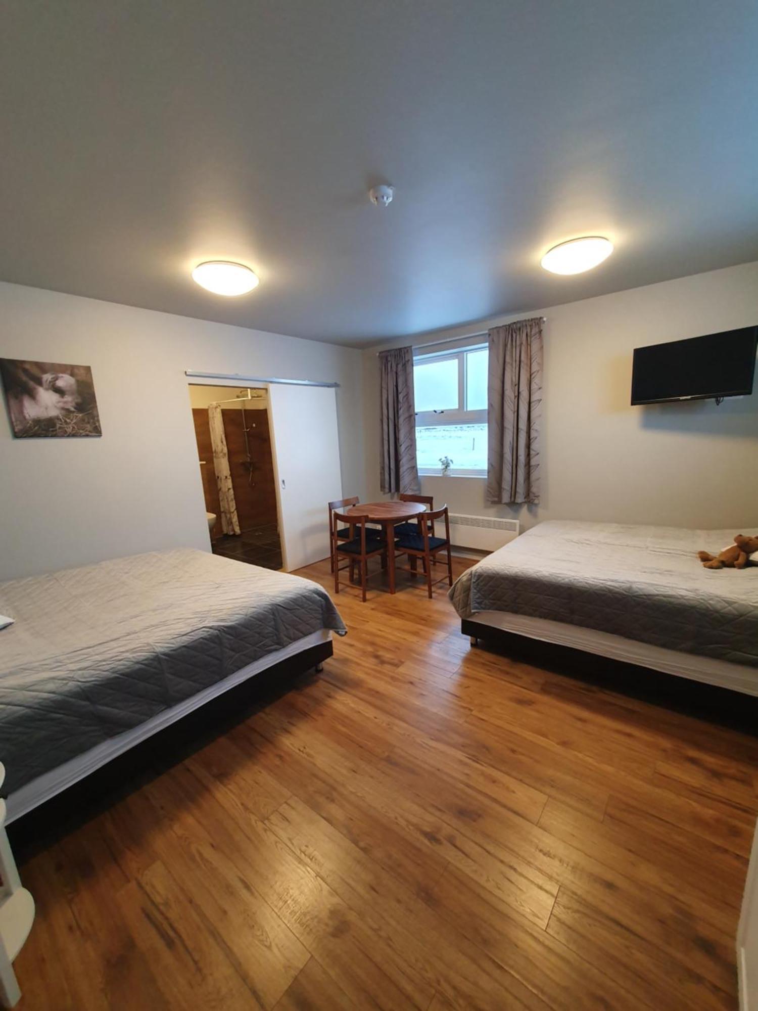 Skálatjörn Guesthouse Skalatjorn Quarto foto